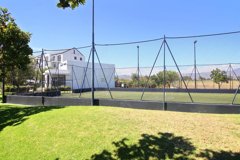 To Let 2 Bedroom Property for Rent in De Velde Western Cape
